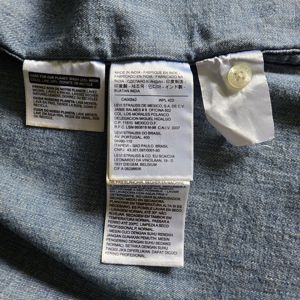 Levis Short Sleeve Denim Shirt - Picture 5 of 6